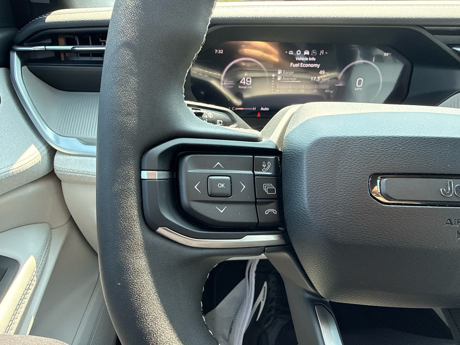 2026 Jeep Cherokee CHEROKEE LAREDO 4X4