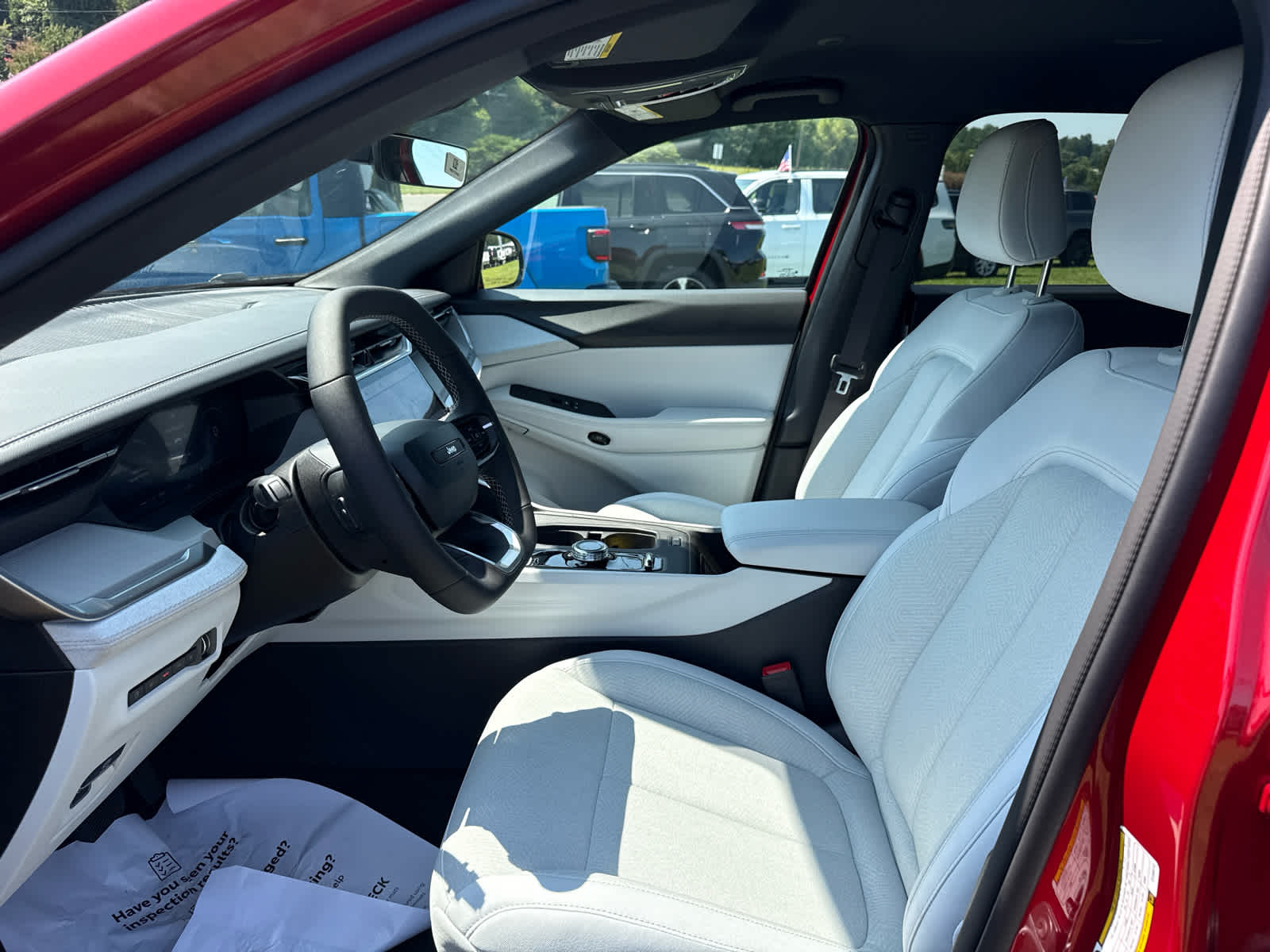 2026 Jeep Cherokee CHEROKEE LAREDO 4X4