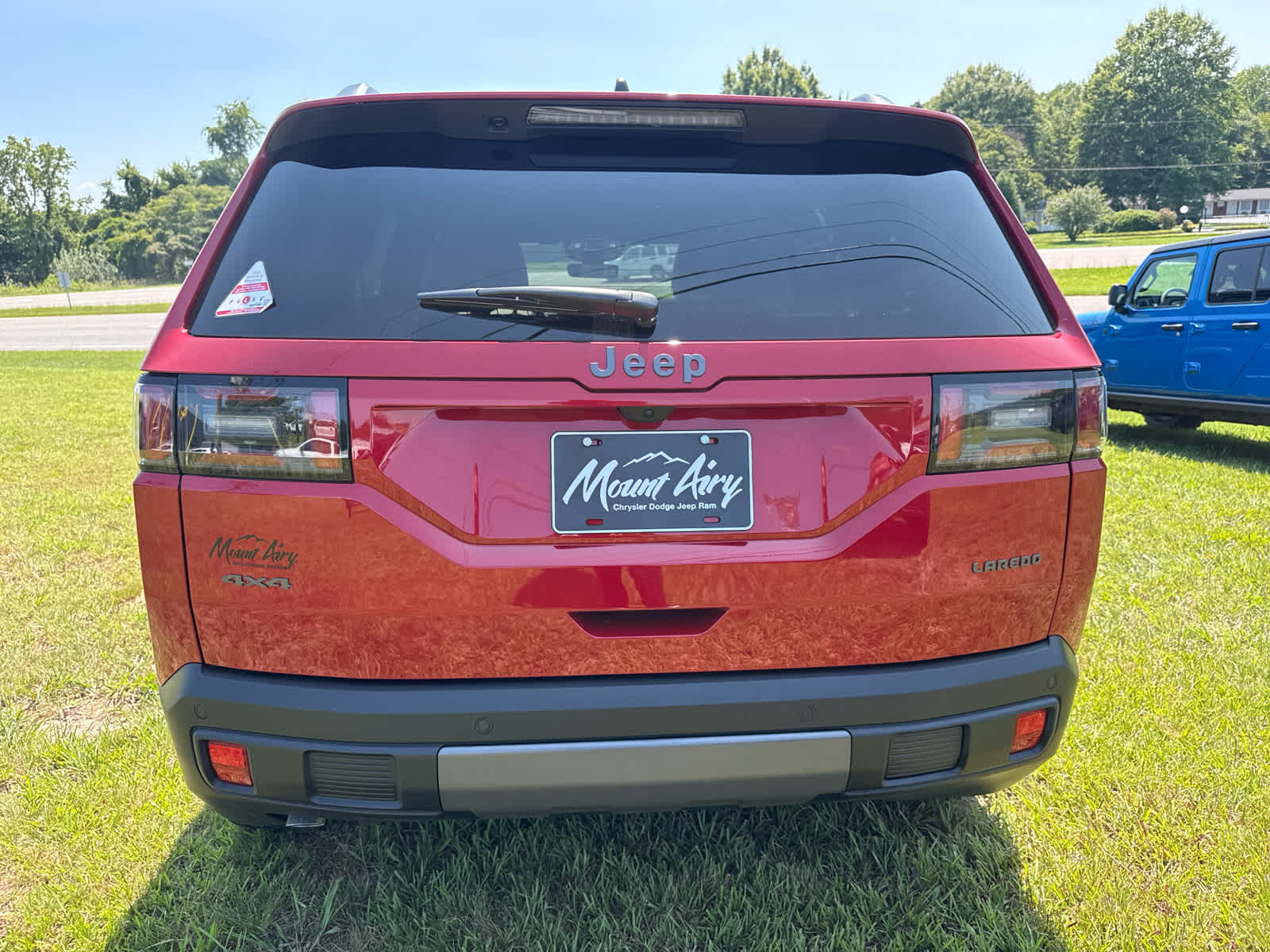 2026 Jeep Cherokee CHEROKEE LAREDO 4X4