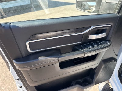 2024 RAM 3500 Big Horn Crew Cab 4x4 8' Box