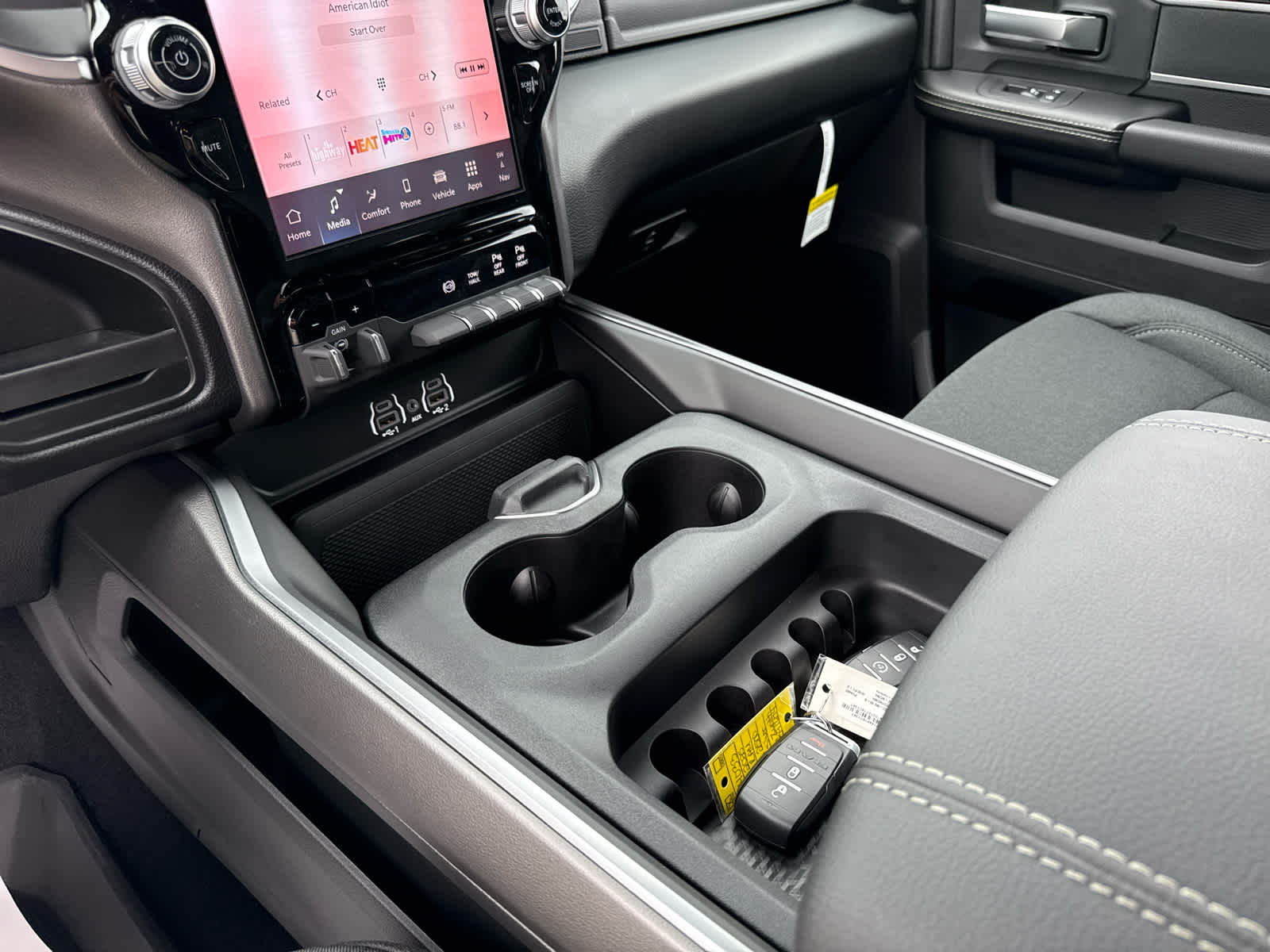 2025 RAM Ram 2500 RAM 2500 BIG HORN CREW CAB 4X2 6'4' BOX