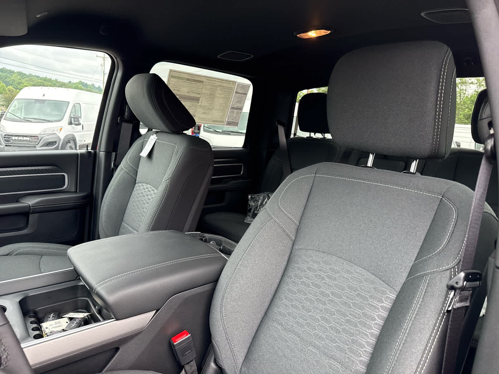 2025 RAM Ram 2500 RAM 2500 BIG HORN CREW CAB 4X2 6'4' BOX