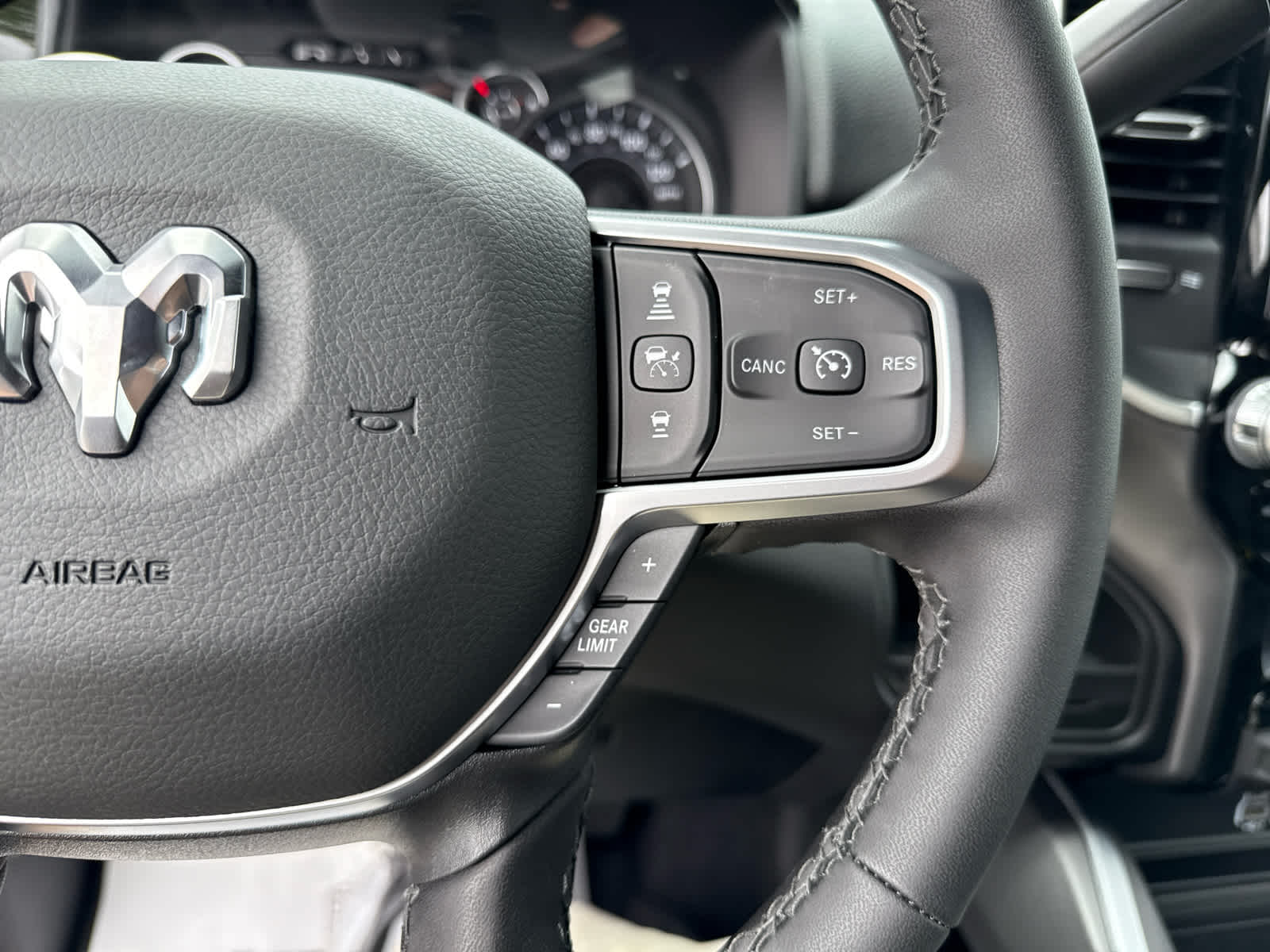 2025 RAM Ram 2500 RAM 2500 BIG HORN CREW CAB 4X2 8' BOX