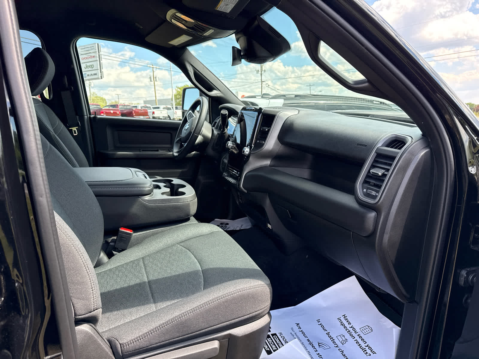 2026 RAM Ram 2500 RAM 2500 BLACK EXPRESS CREW CAB 4X4 6'4' BOX