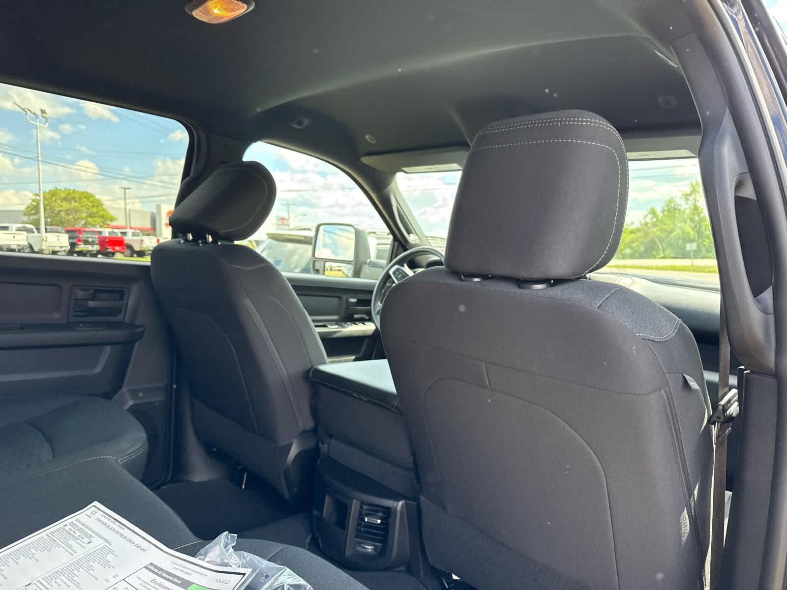 2026 RAM Ram 2500 RAM 2500 BLACK EXPRESS CREW CAB 4X4 6'4' BOX