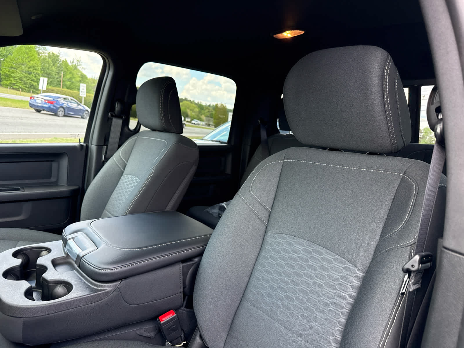 2026 RAM Ram 2500 RAM 2500 BLACK EXPRESS CREW CAB 4X4 6'4' BOX