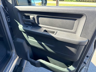 2026 RAM Ram 2500 RAM 2500 BLACK EXPRESS CREW CAB 4X4 6'4' BOX