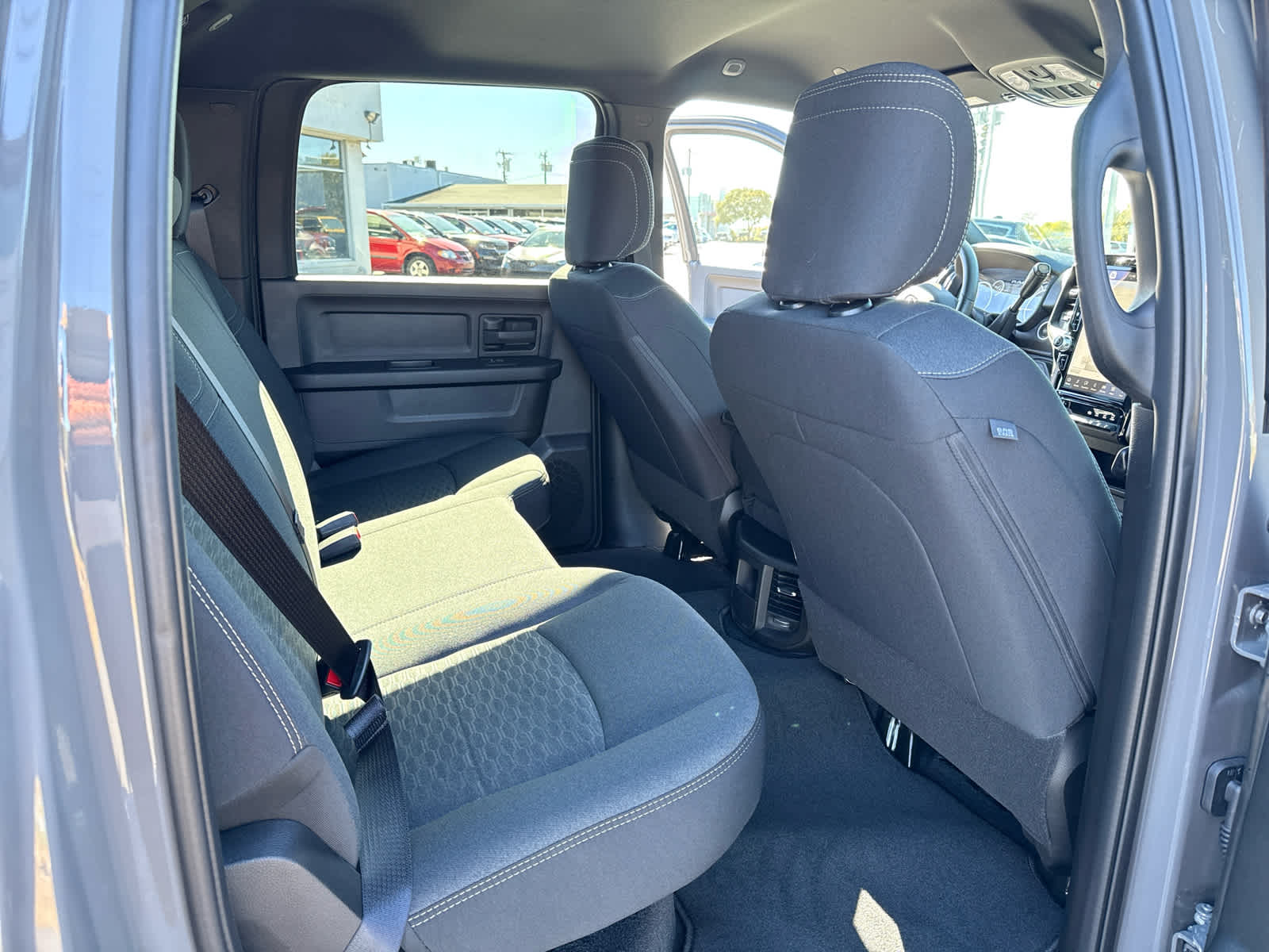 2026 RAM Ram 2500 RAM 2500 BLACK EXPRESS CREW CAB 4X4 6'4' BOX