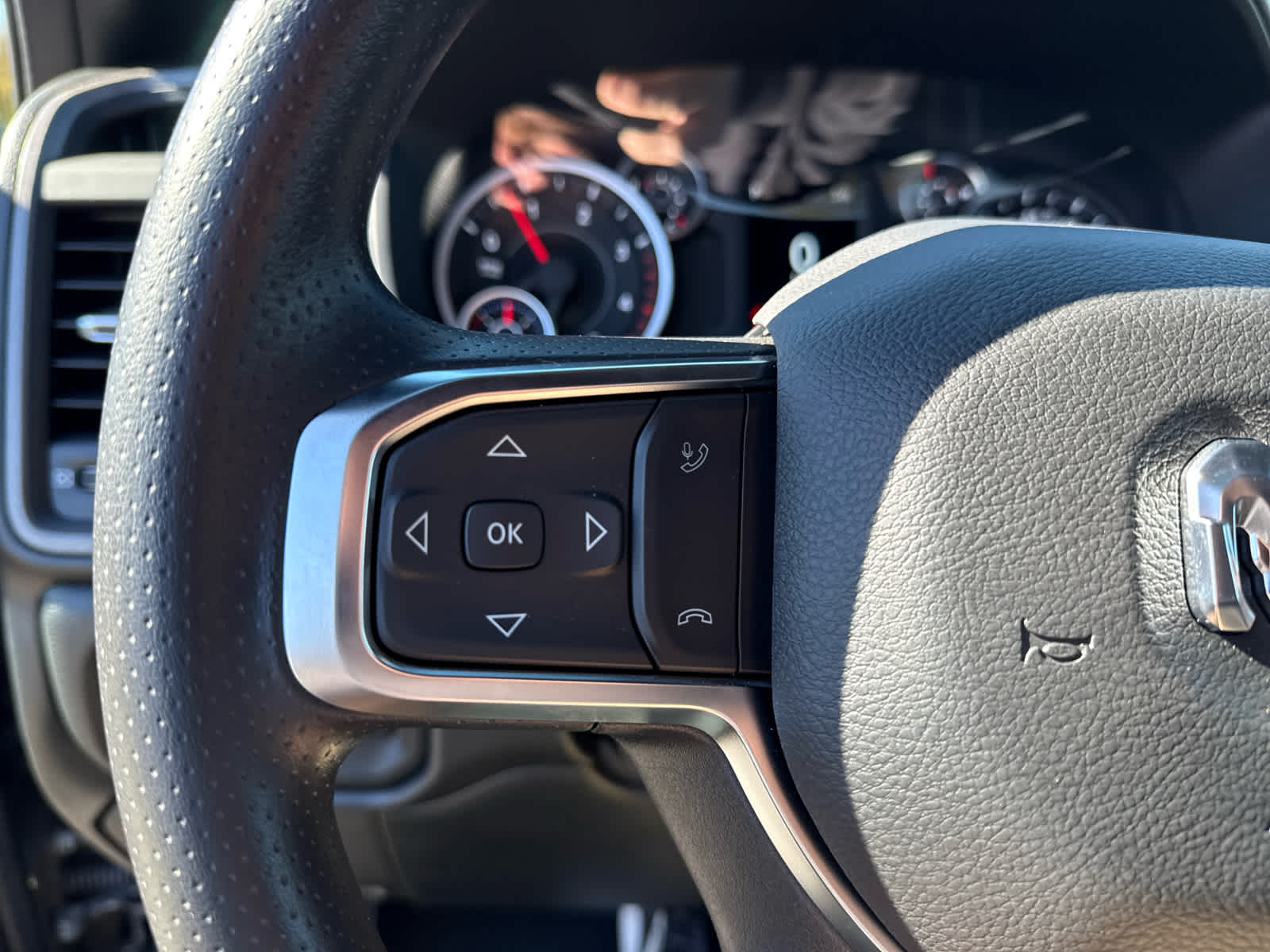 2026 RAM Ram 2500 RAM 2500 BLACK EXPRESS CREW CAB 4X4 6'4' BOX