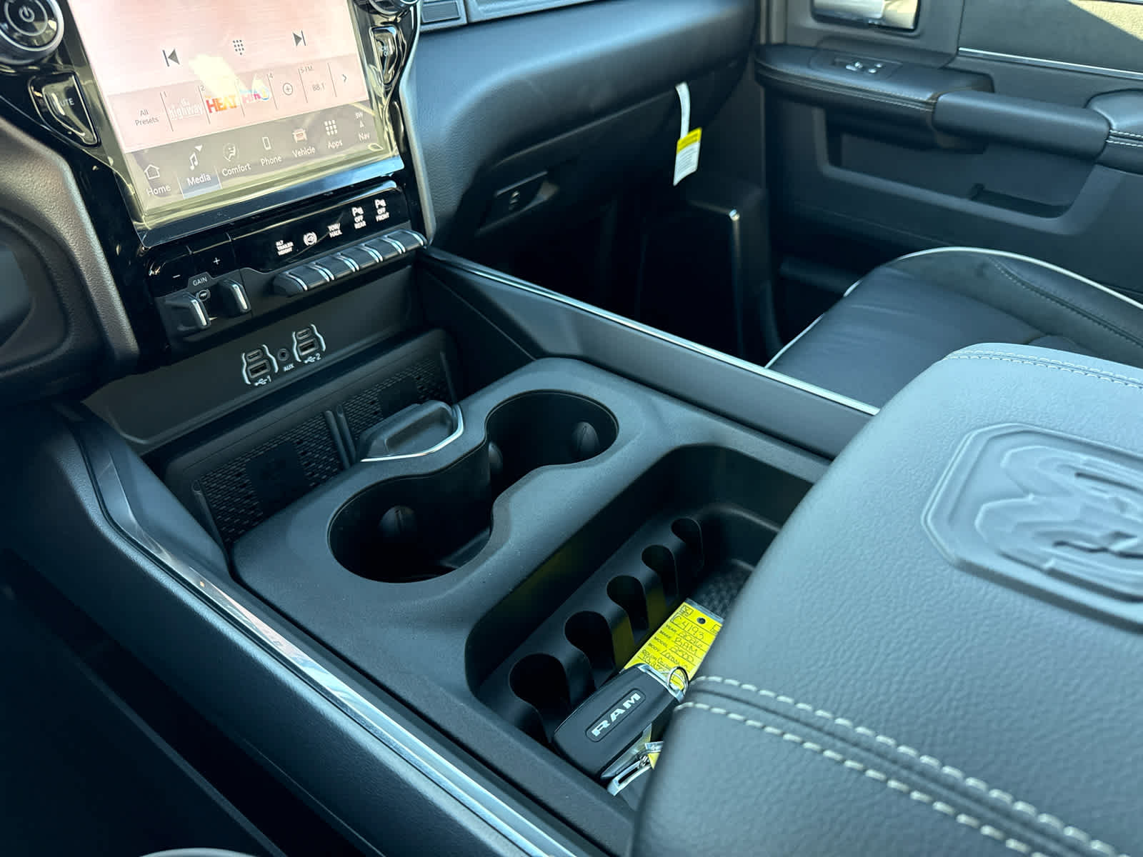 2026 RAM Ram 2500 RAM 2500 LARAMIE MEGA CAB 4X4 6'4' BOX