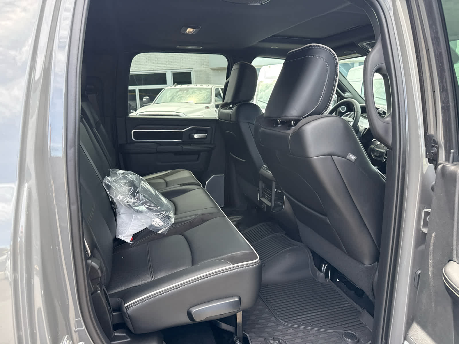 2026 RAM Ram 2500 RAM 2500 LARAMIE MEGA CAB 4X4 6'4' BOX