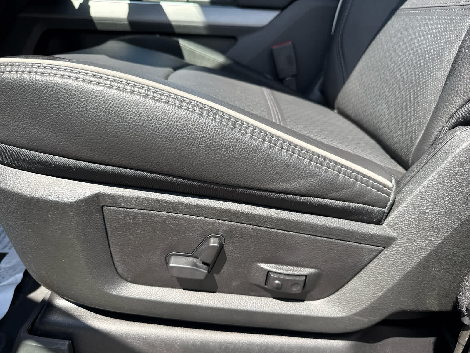 2025 RAM Ram 2500 RAM 2500 LARAMIE MEGA CAB 4X4 6'4' BOX