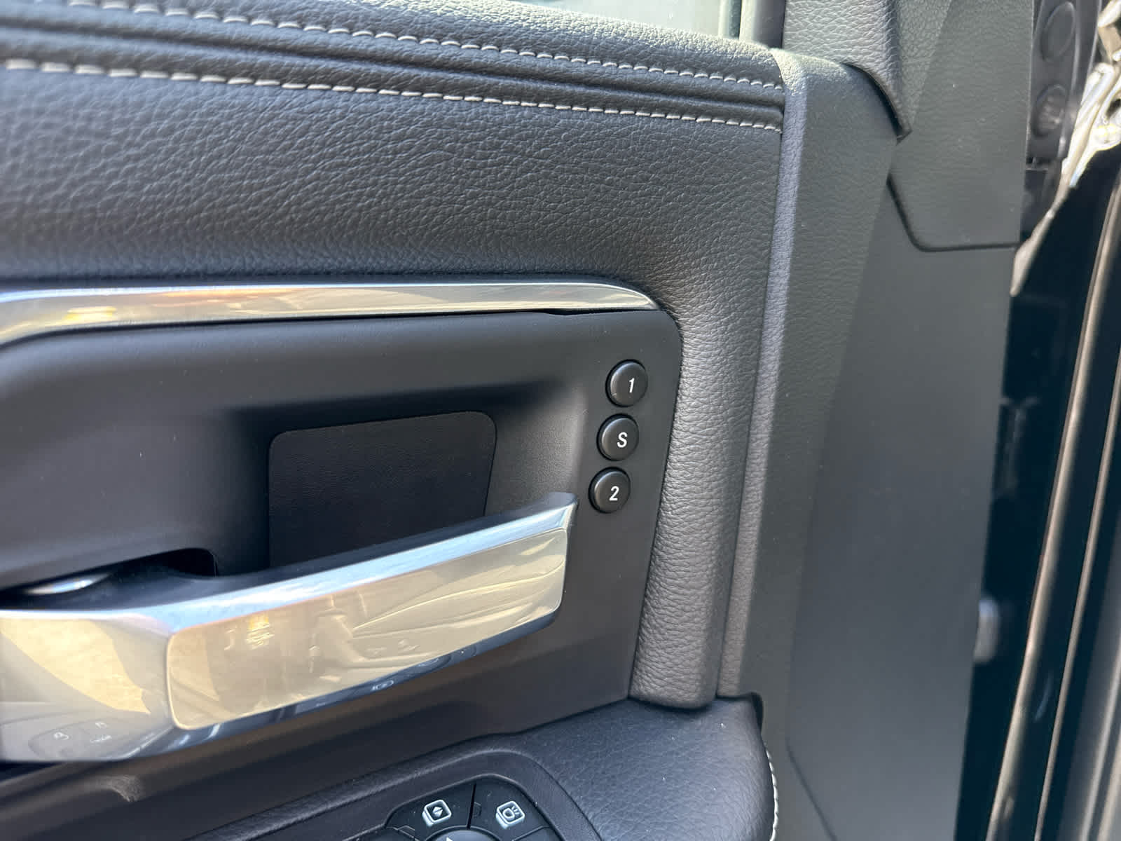 2025 RAM Ram 2500 RAM 2500 LARAMIE MEGA CAB 4X4 6'4' BOX