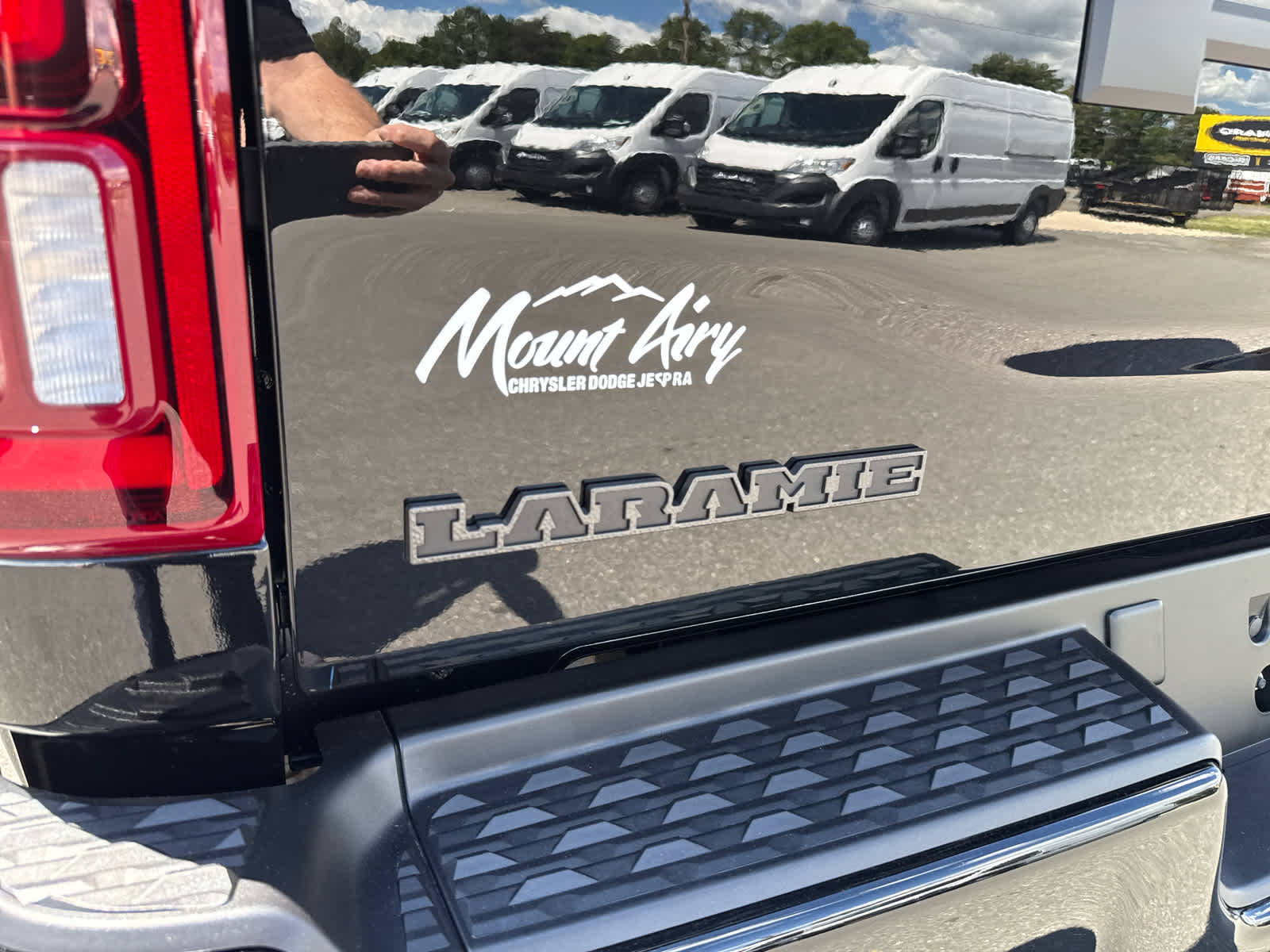 2025 RAM Ram 2500 RAM 2500 LARAMIE MEGA CAB 4X4 6'4' BOX