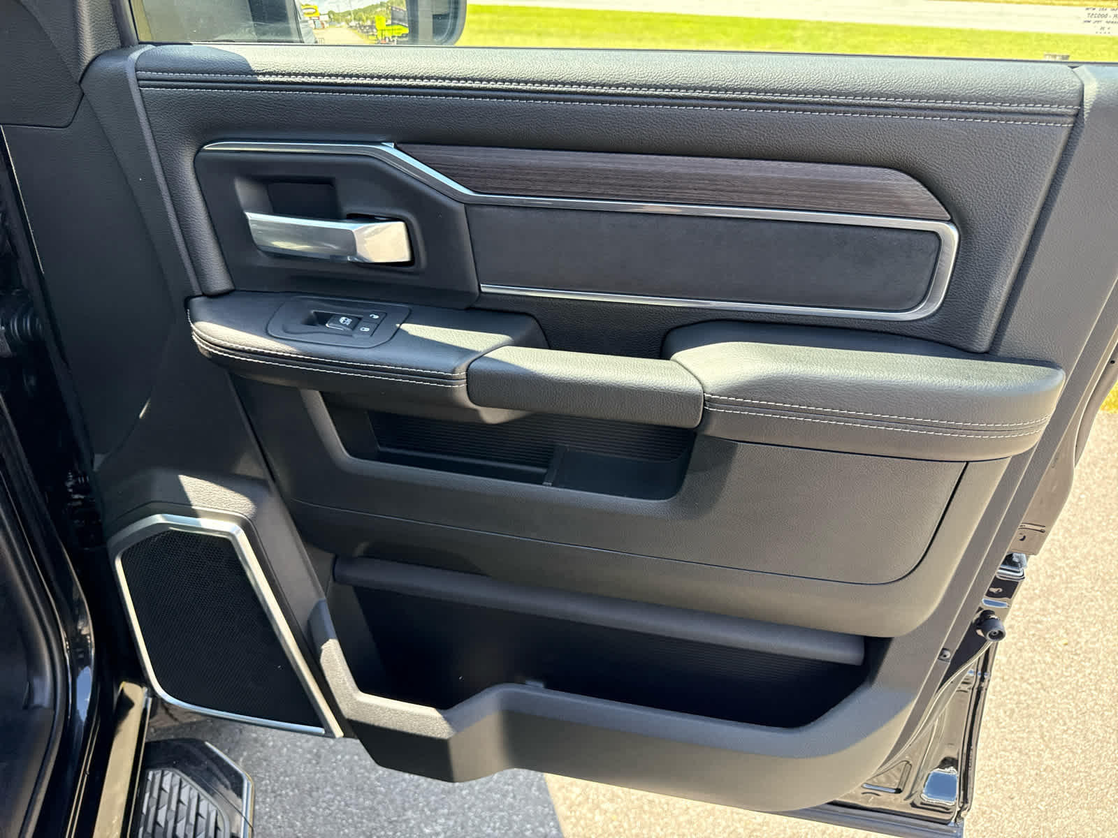 2025 RAM Ram 2500 RAM 2500 LARAMIE MEGA CAB 4X4 6'4' BOX