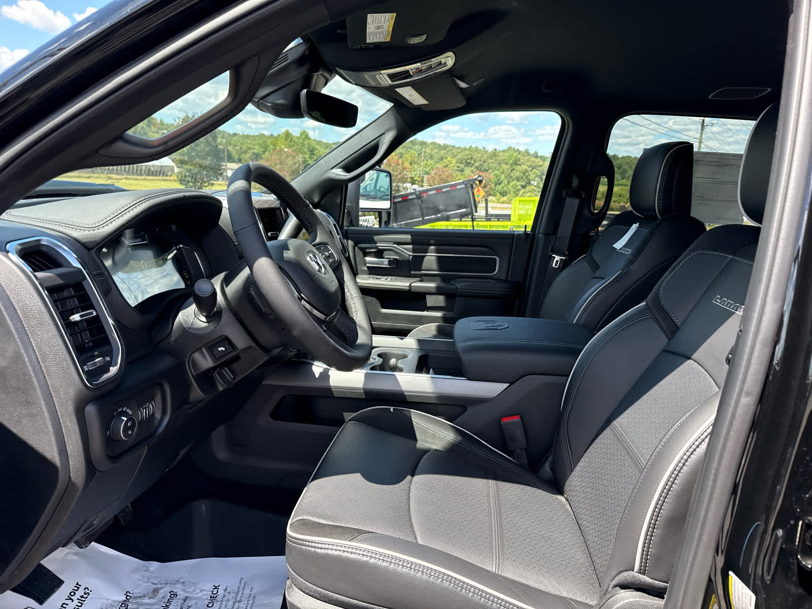 2025 RAM Ram 2500 RAM 2500 LARAMIE MEGA CAB 4X4 6'4' BOX