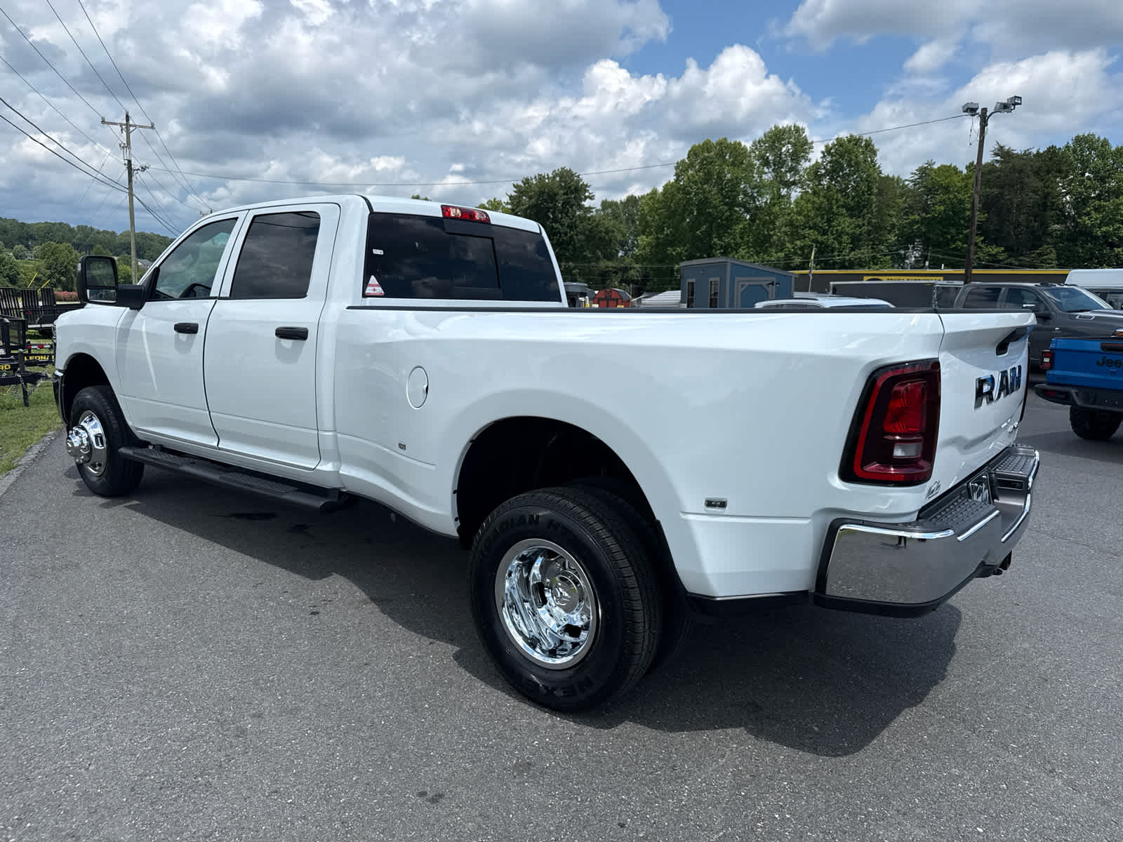 2026 RAM Ram 3500 RAM 3500 TRADESMAN CREW CAB 4X4 8' BOX