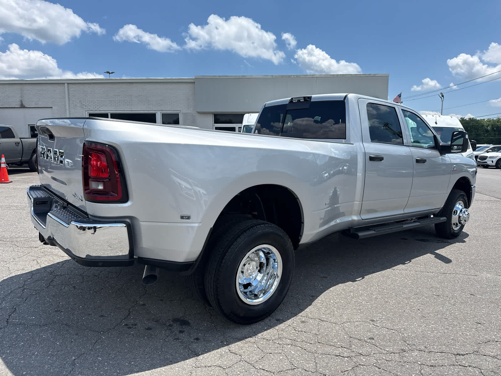 2026 RAM Ram 3500 RAM 3500 TRADESMAN CREW CAB 4X4 8' BOX