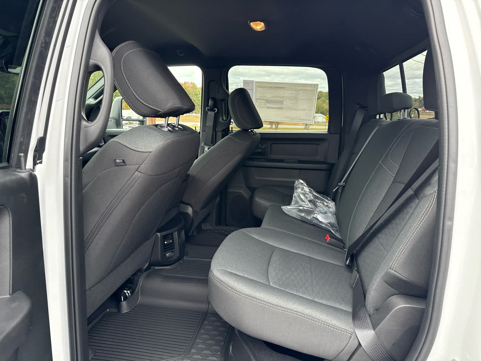 2026 RAM Ram 3500 RAM 3500 TRADESMAN CREW CAB 4X4 8' BOX