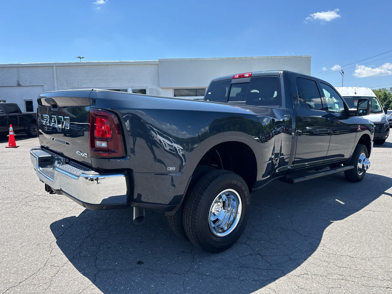 2026 RAM Ram 3500 RAM 3500 TRADESMAN CREW CAB 4X4 8' BOX