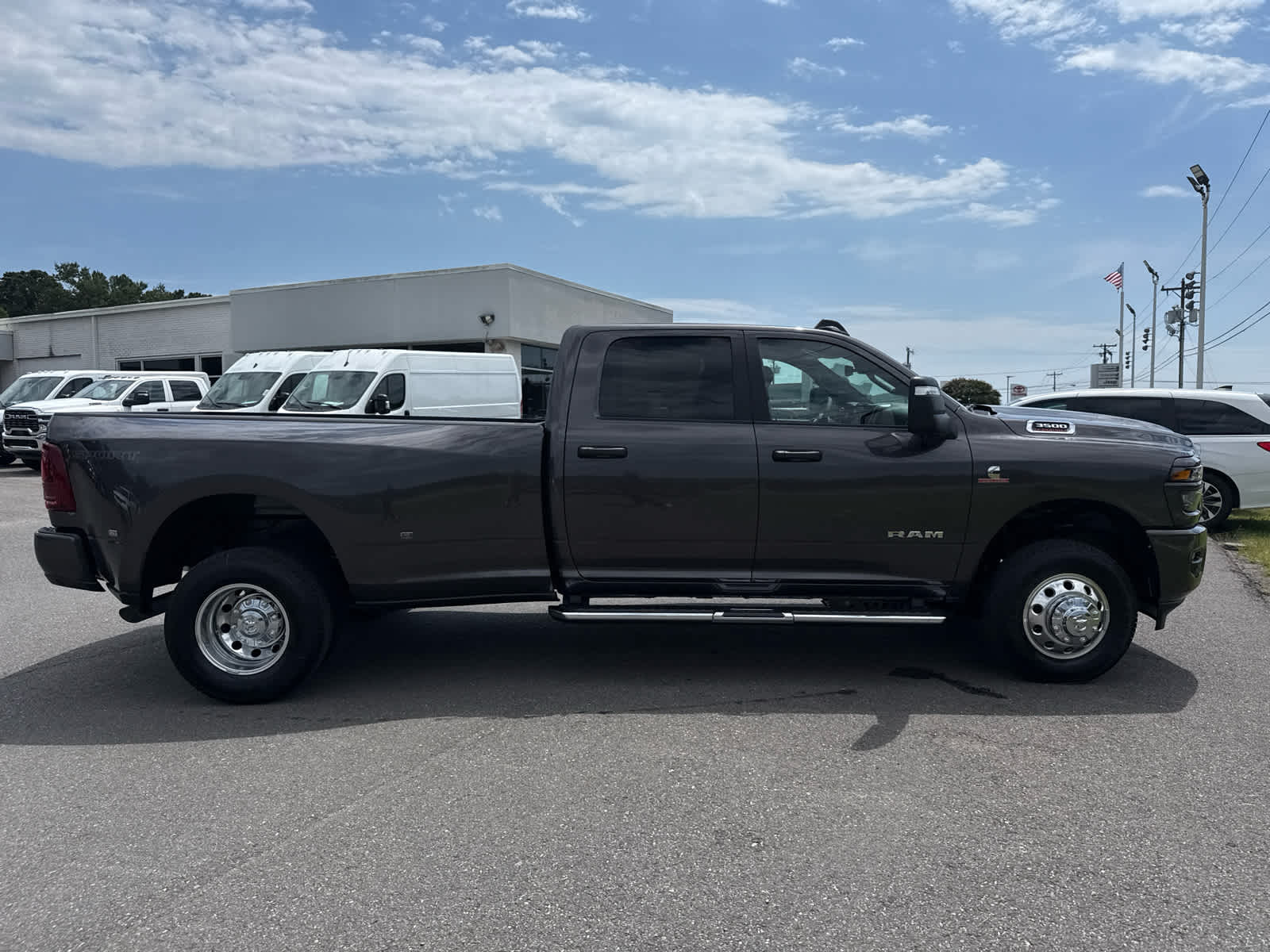 2026 RAM 3500 RAM 3500 BIG HORN CREW CAB 4X4 8' BOX