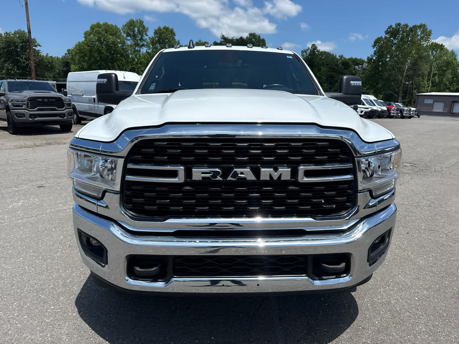 2024 RAM 3500 Big Horn Crew Cab 4x4 8' Box