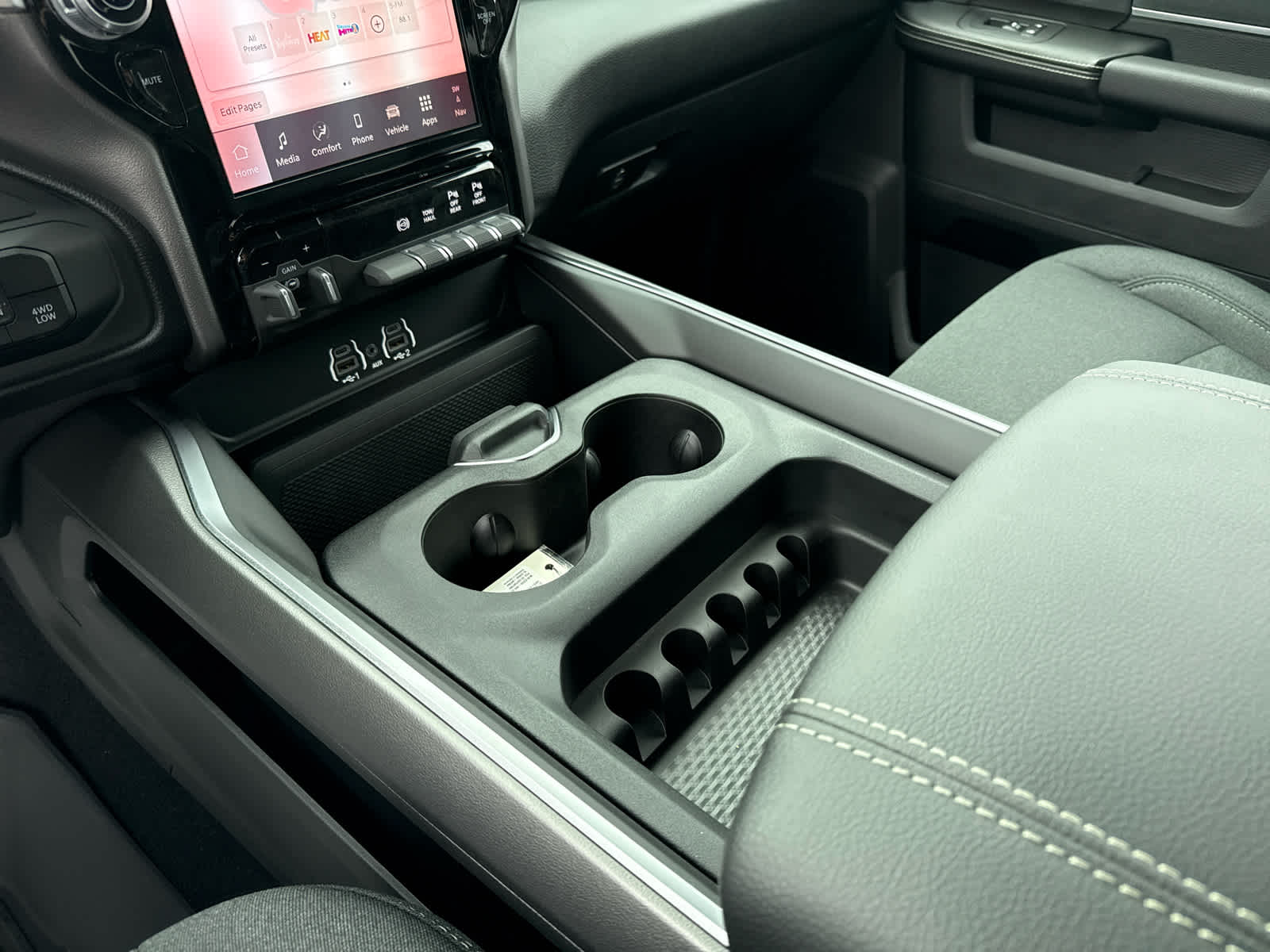 2026 RAM Ram 3500 RAM 3500 BIG HORN CREW CAB 4X4 8' BOX