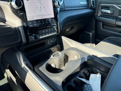 2024 RAM 3500 Laramie Crew Cab 4x4 8' Box