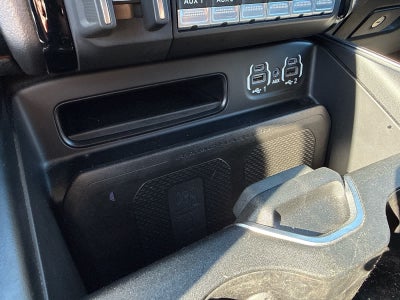 2024 RAM 3500 Laramie Crew Cab 4x4 8' Box