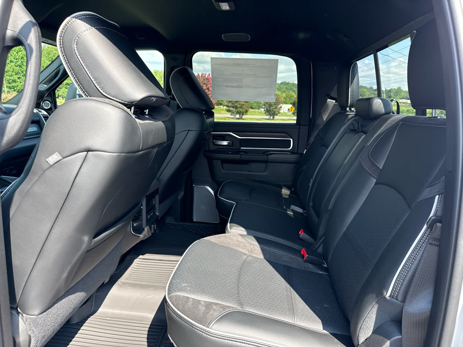 2026 RAM Ram 3500 RAM 3500 LARAMIE CREW CAB 4X4 8' BOX