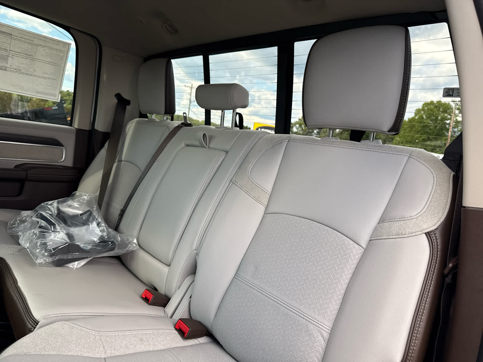 2026 RAM Ram 3500 RAM 3500 LARAMIE CREW CAB 4X4 8' BOX