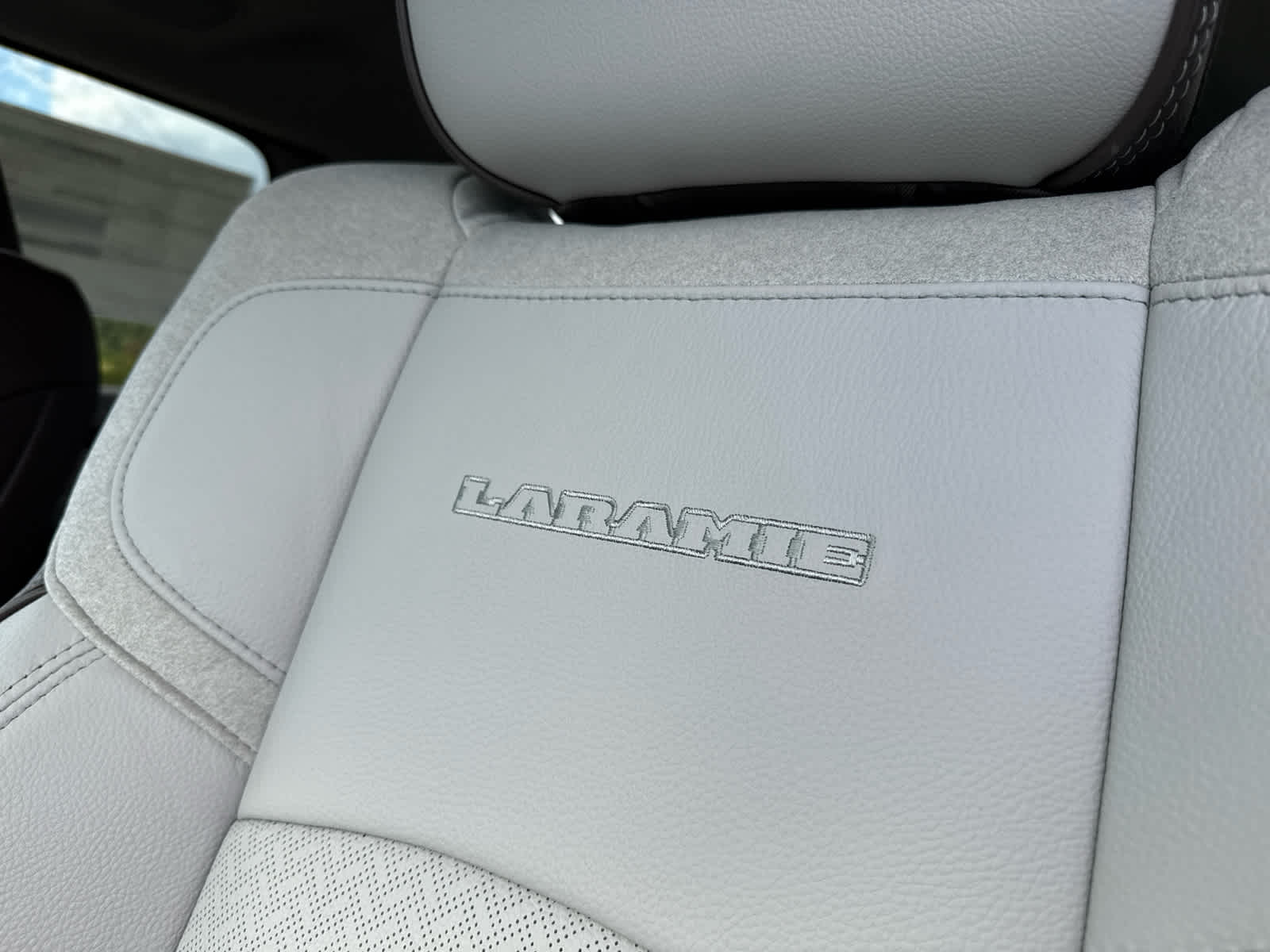 2026 RAM Ram 3500 RAM 3500 LARAMIE CREW CAB 4X4 8' BOX