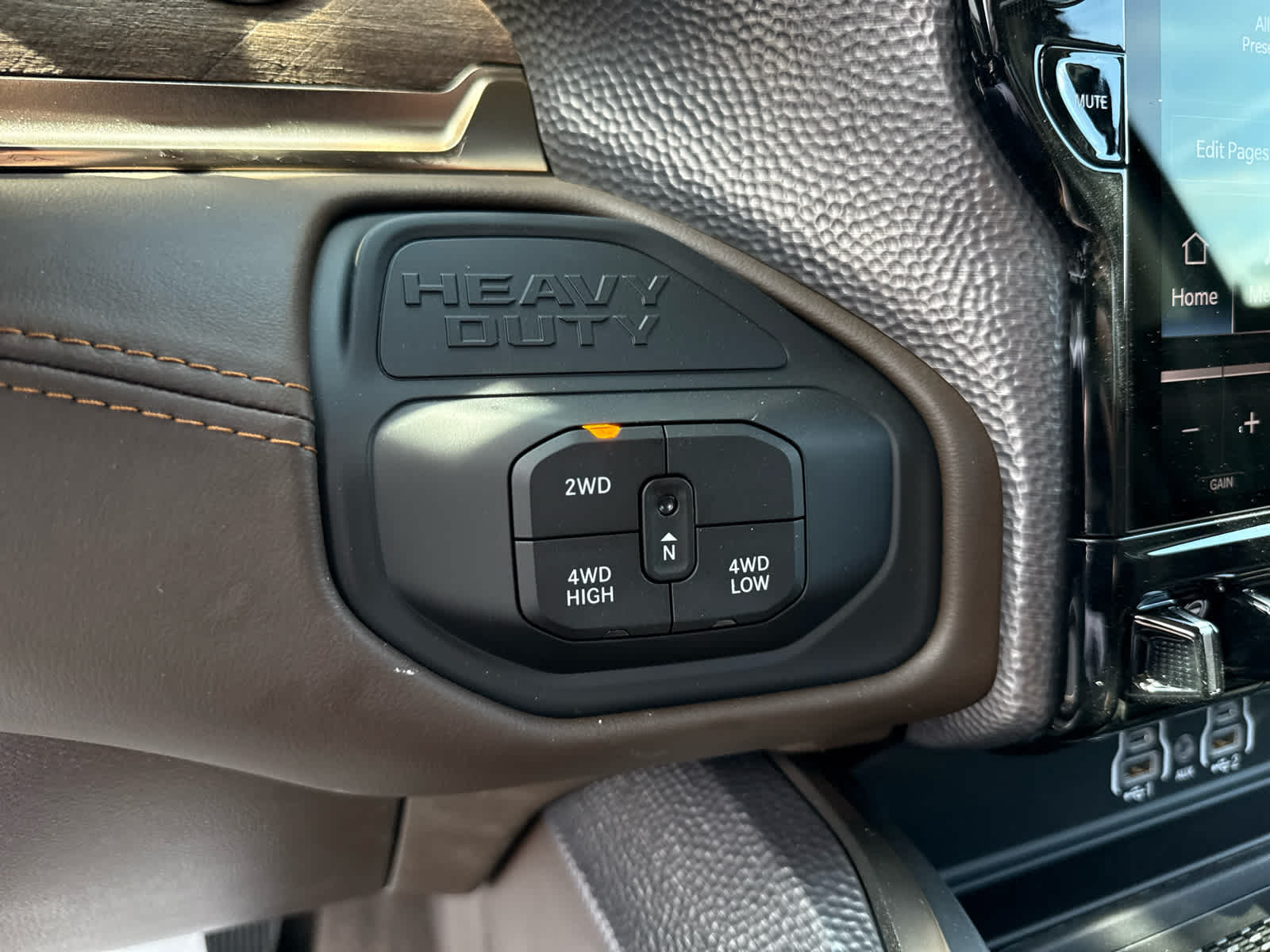 2026 RAM Ram 3500 RAM 3500 LIMITED LONGHORN CREW CAB 4X4 8' BOX