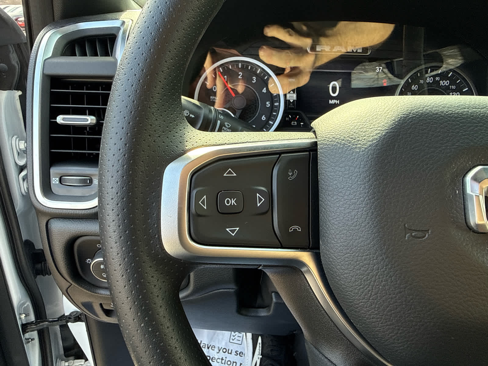 2026 RAM Ram 1500 RAM 1500 EXPRESS CREW CAB 4X4 5'7' BOX