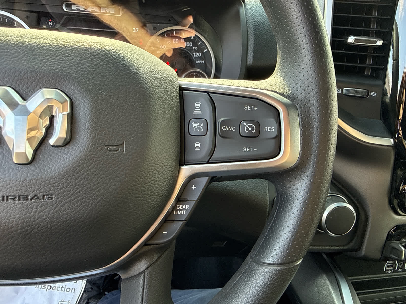 2026 RAM Ram 1500 RAM 1500 EXPRESS CREW CAB 4X4 5'7' BOX