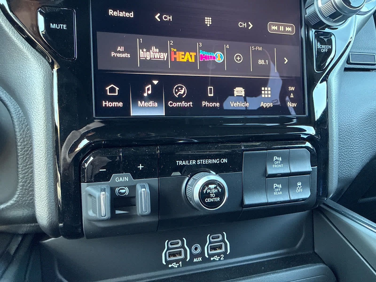 2026 RAM Ram 1500 RAM 1500 LARAMIE CREW CAB 4X4 5'7' BOX