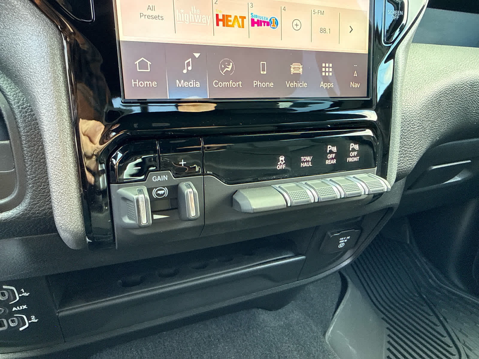 2026 RAM Ram 2500 RAM 2500 TRADESMAN CREW CAB 4X2 6'4' BOX