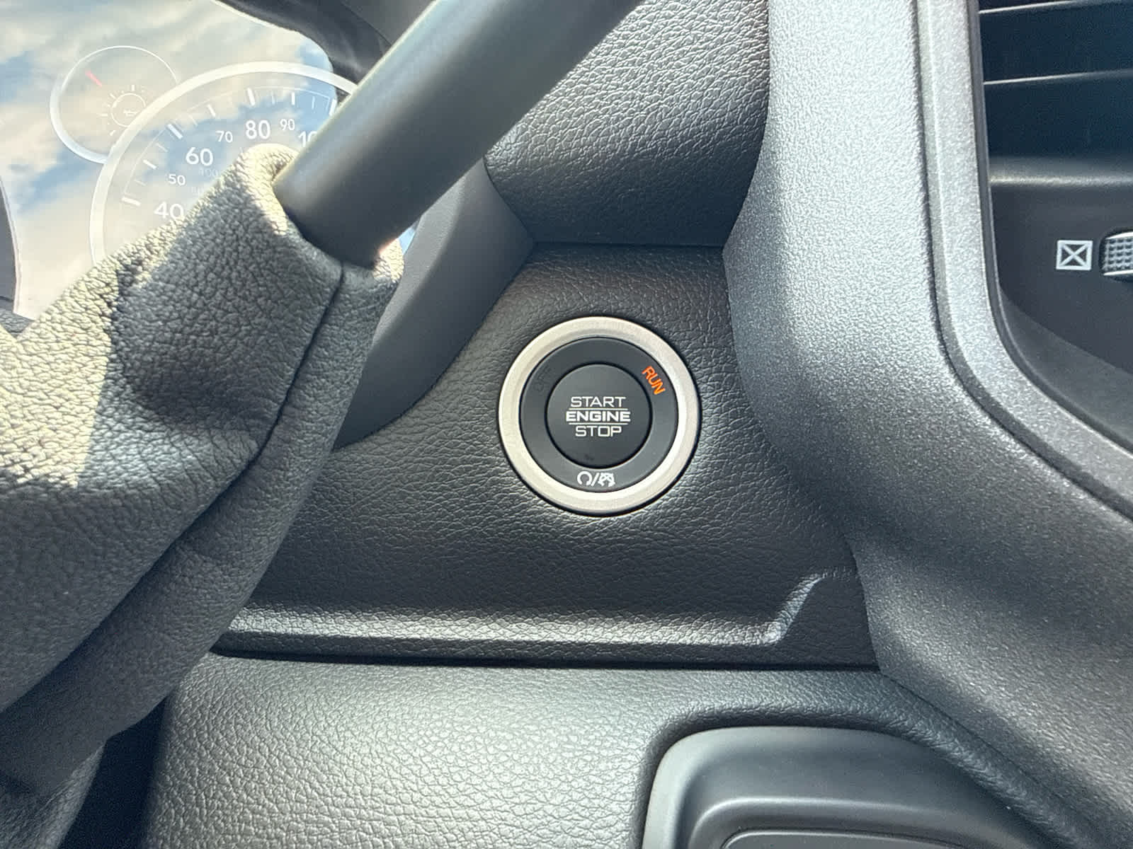 2026 RAM 2500 RAM 2500 TRADESMAN CREW CAB 4X4 6'4' BOX