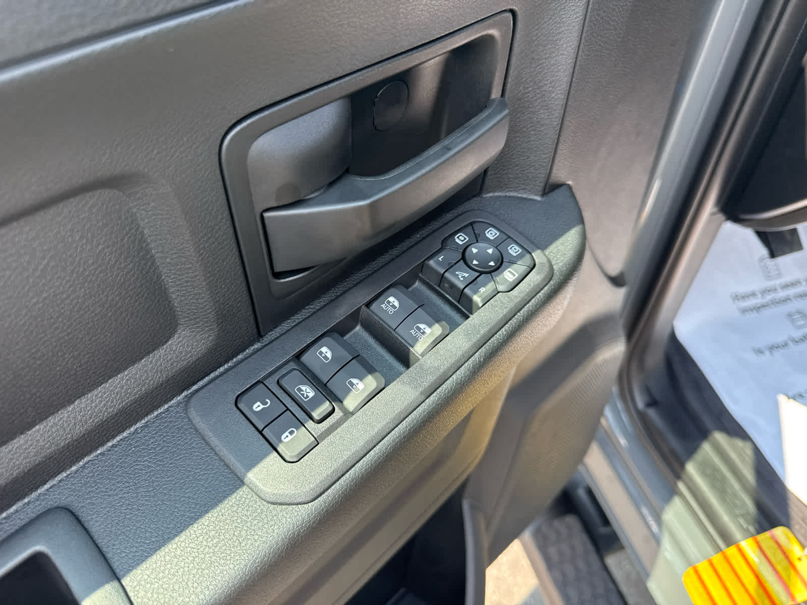 2026 RAM 2500 RAM 2500 BLACK EXPRESS CREW CAB 4X4 6'4' BOX