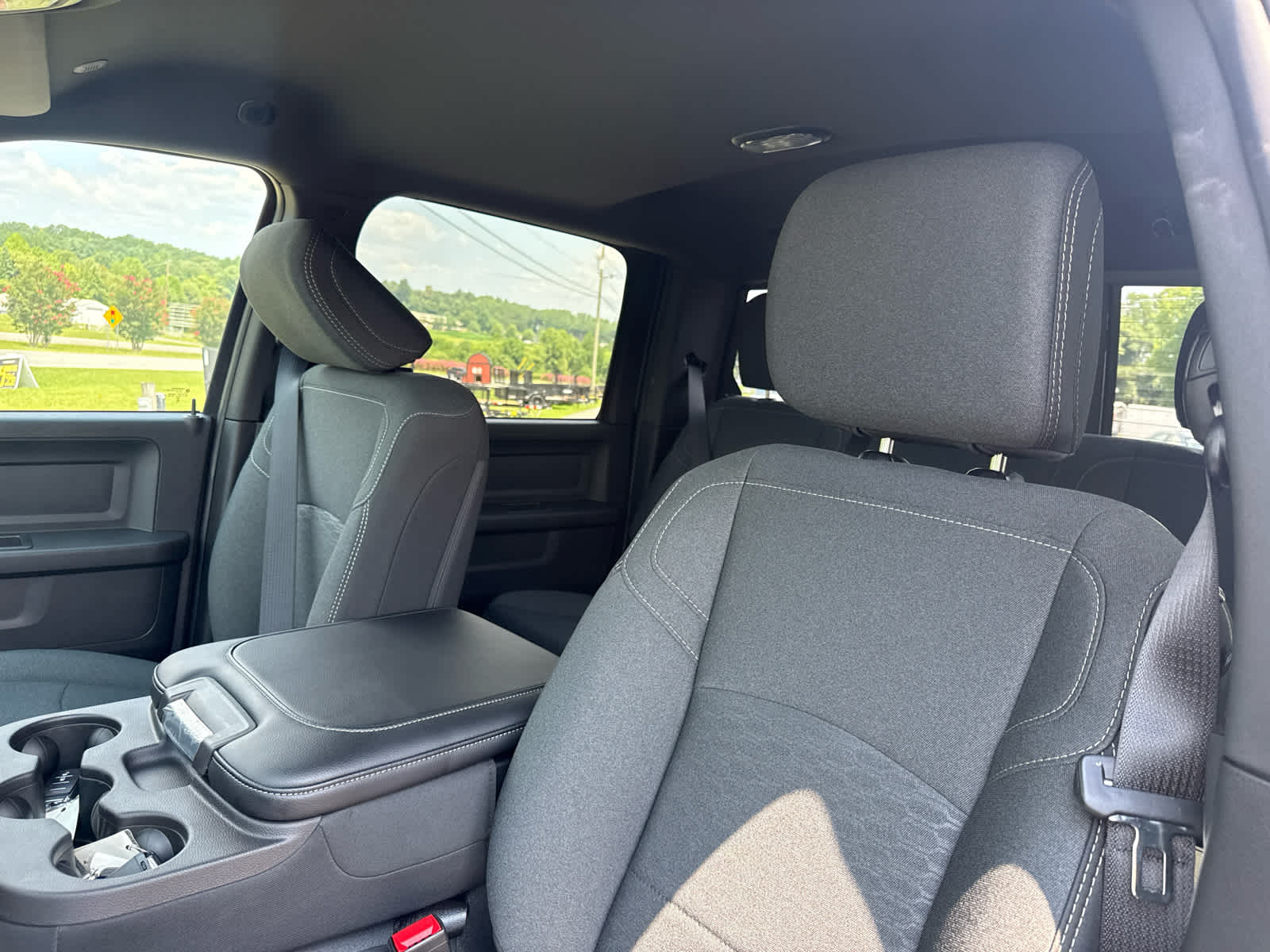 2026 RAM 2500 RAM 2500 BLACK EXPRESS CREW CAB 4X4 6'4' BOX