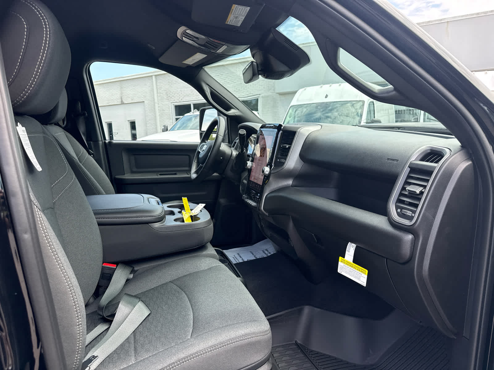 2026 RAM Ram 2500 RAM 2500 BLACK EXPRESS CREW CAB 4X4 6'4' BOX