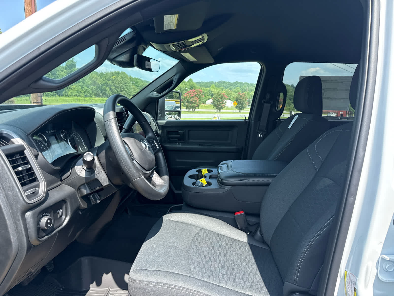 2026 RAM 2500 RAM 2500 TRADESMAN CREW CAB 4X4 6'4' BOX