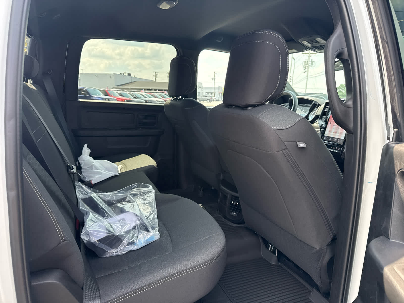 2026 RAM 2500 RAM 2500 TRADESMAN CREW CAB 4X4 6'4' BOX