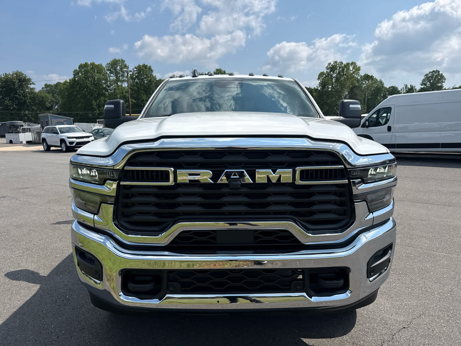 2026 RAM 2500 RAM 2500 TRADESMAN CREW CAB 4X4 6'4' BOX