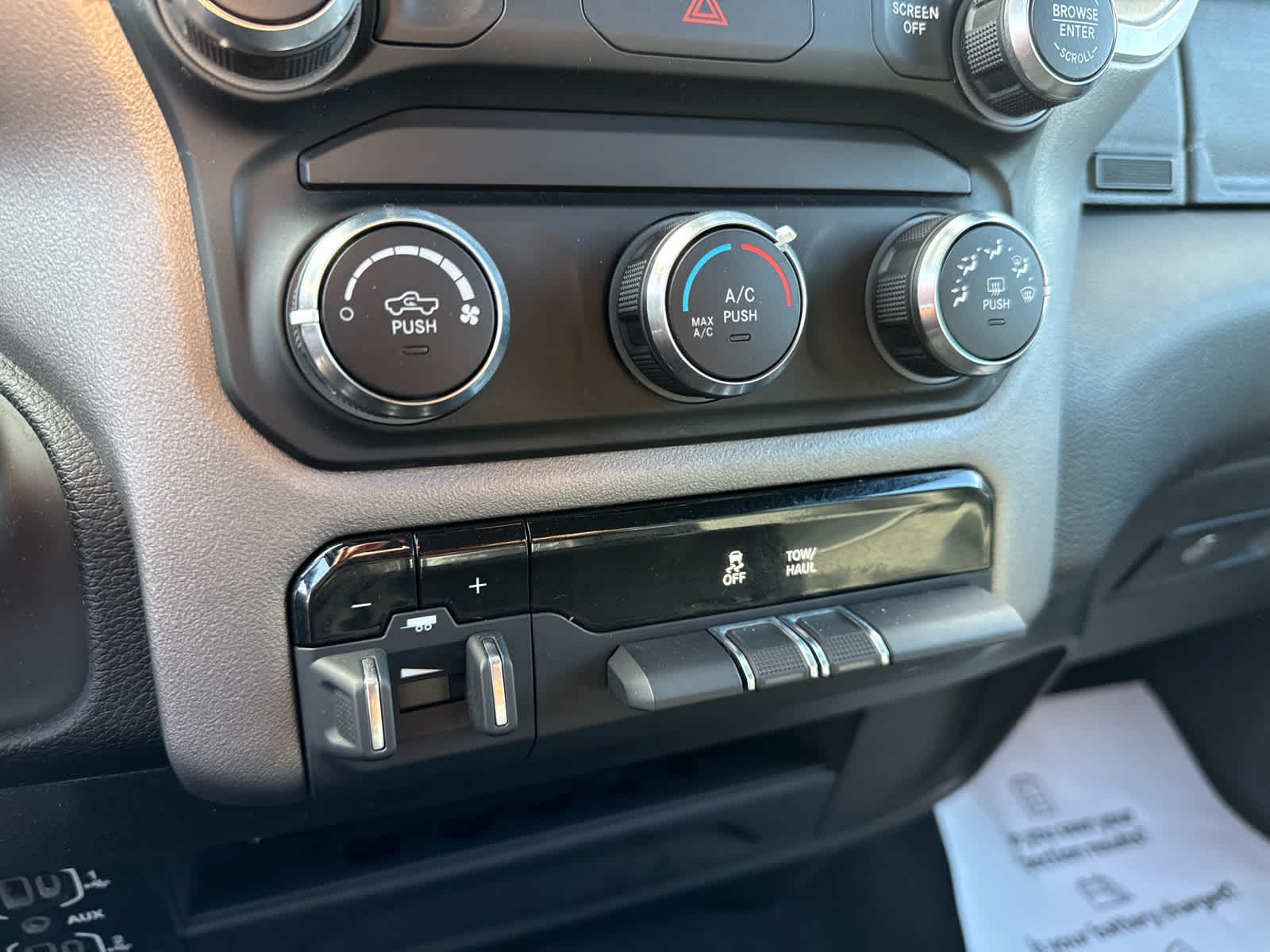 2024 RAM 2500 Big Horn Crew Cab 4x4 6'4' Box