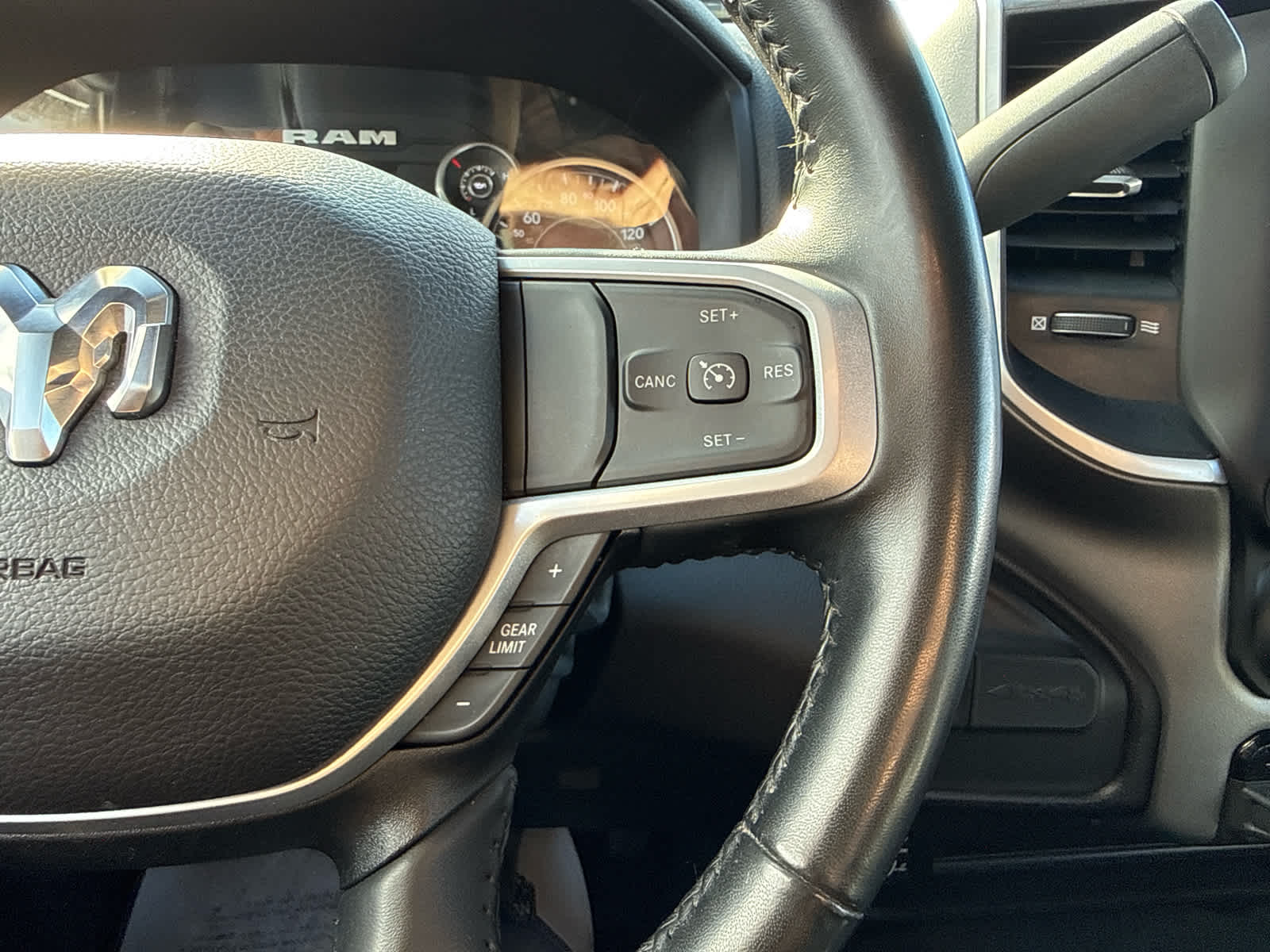 2023 RAM 2500 Big Horn Crew Cab 4x4 6'4' Box