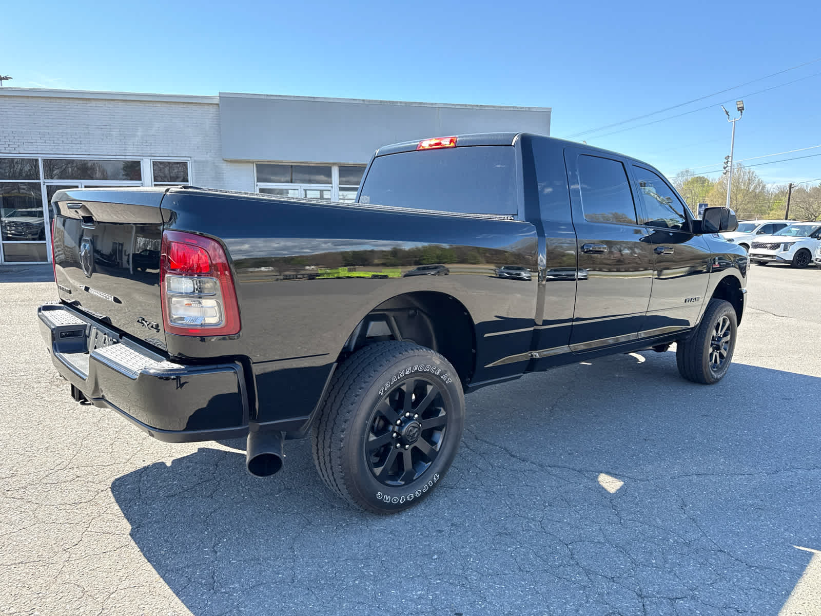 2022 RAM 2500 Big Horn Mega Cab 4x4 6'4'' Box