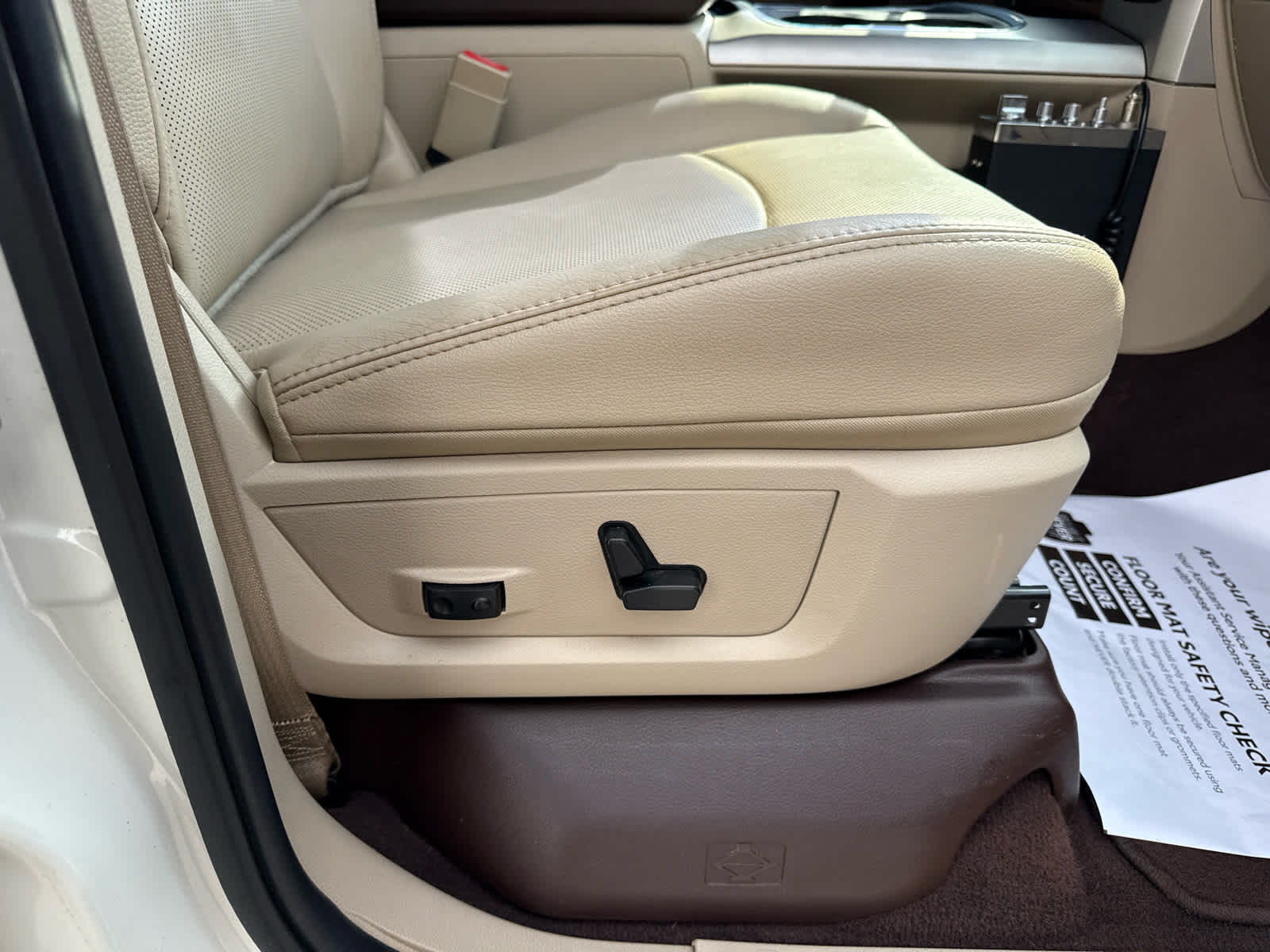 2017 RAM 2500 Laramie Mega Cab 4x4 6'4' Box