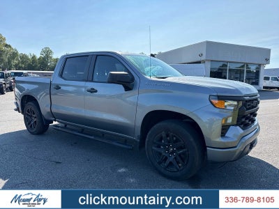 2023 Chevrolet Silverado 1500 4WD Crew Cab Short Bed Custom