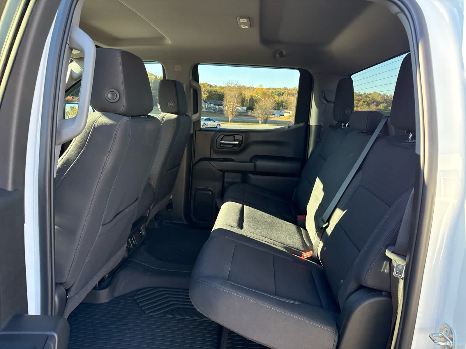 2024 Chevrolet Silverado 1500 4WD Crew Cab Short Bed Custom